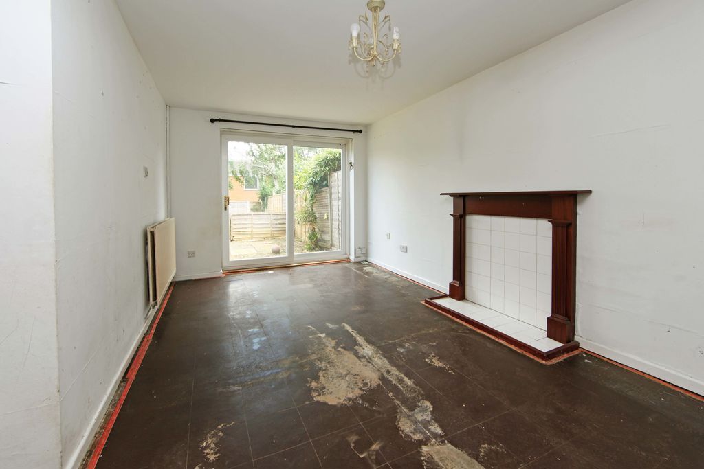 Property photo 3 of 19 Photo 6