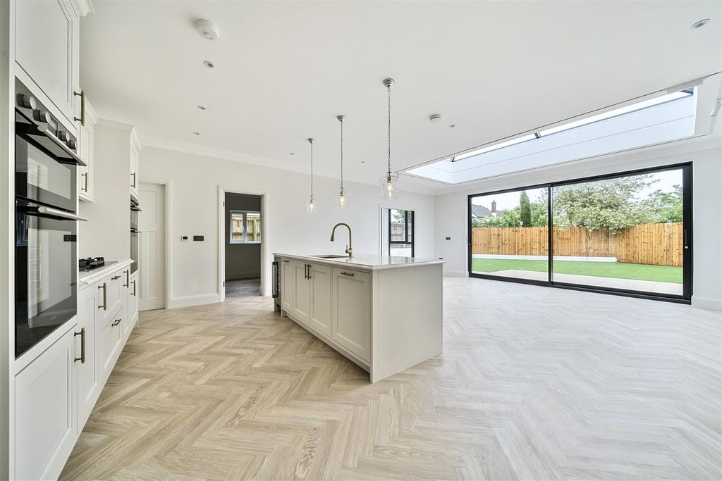 Property photo 2 of 14 Kitchen Diner .Jpg