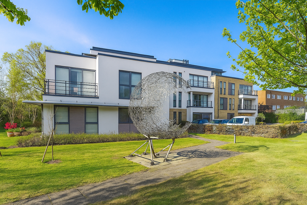 Property photo 1 of 8 Front