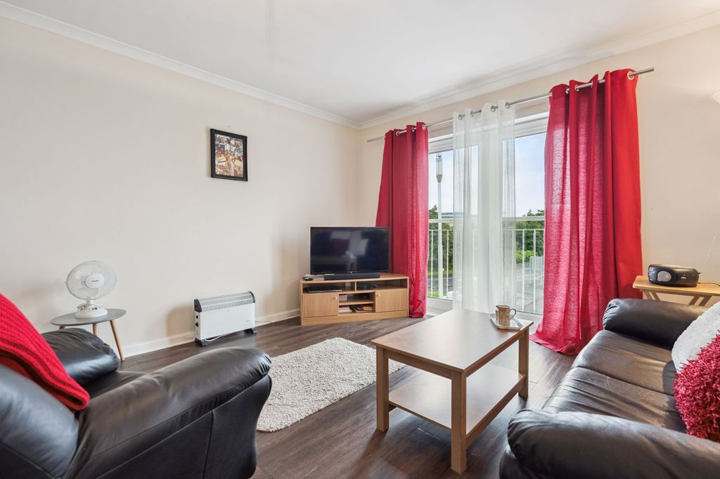 Property photo 2 of 14