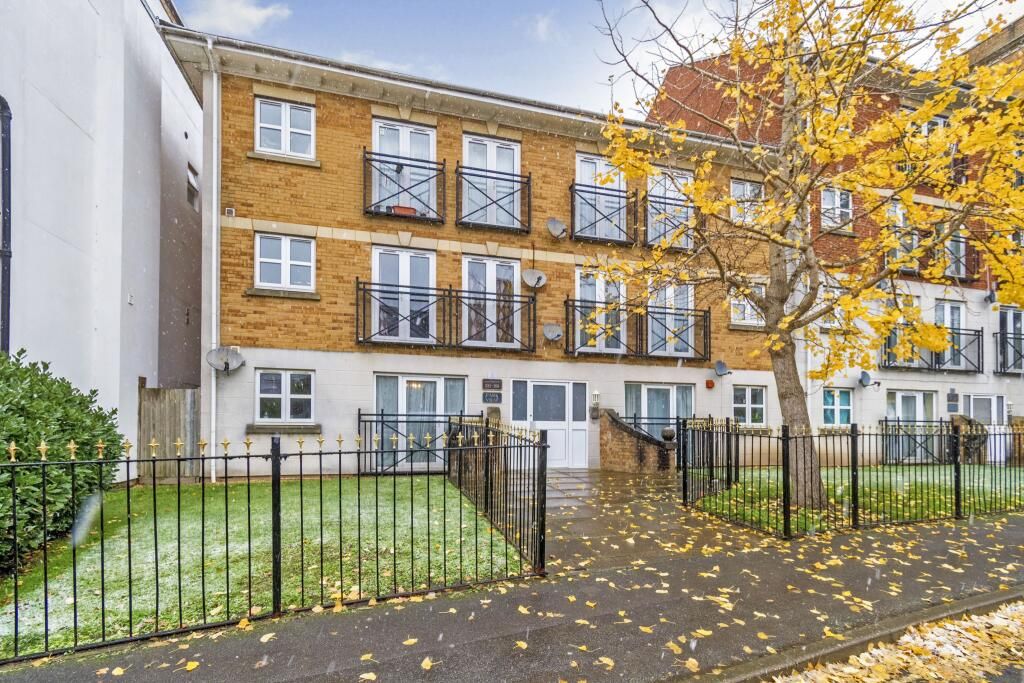 Property photo 2 of 10