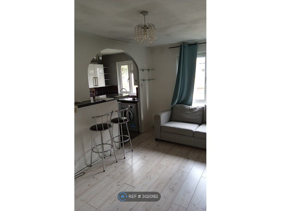 Property photo 1 of 3