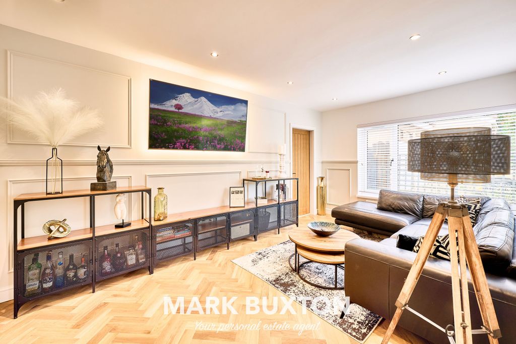 Property photo 2 of 34