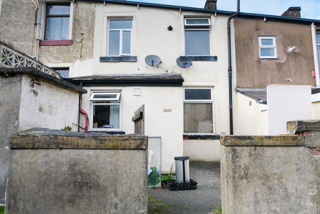 Property photo 2 of 29