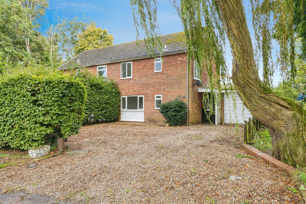 Property photo 3 of 23