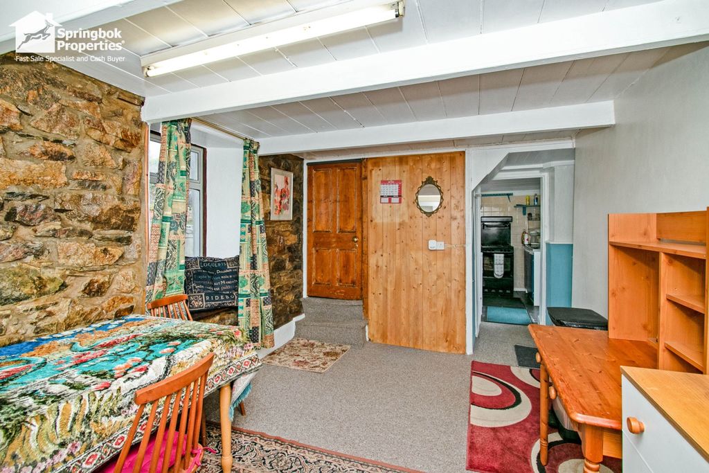 Property photo 3 of 17 Image 2