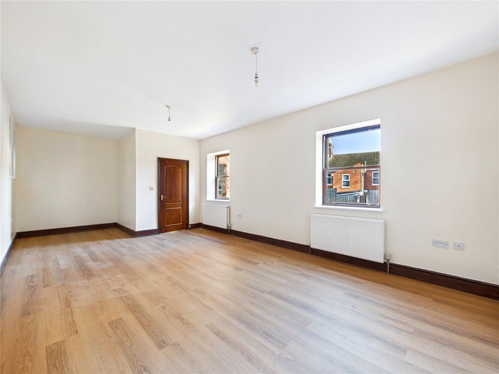 Property photo 2 of 10 Picture No. 02