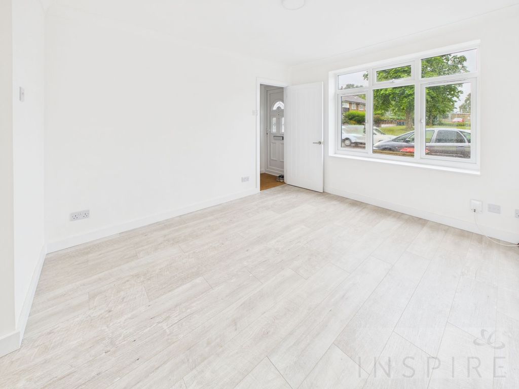 Property photo 2 of 33