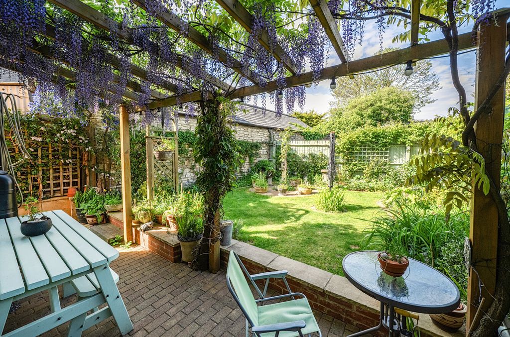 Property photo 1 of 15 Garden