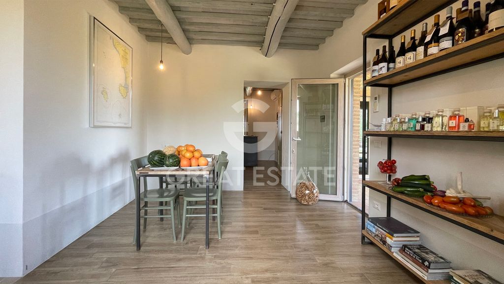 Property photo 2 of 37 Interiors