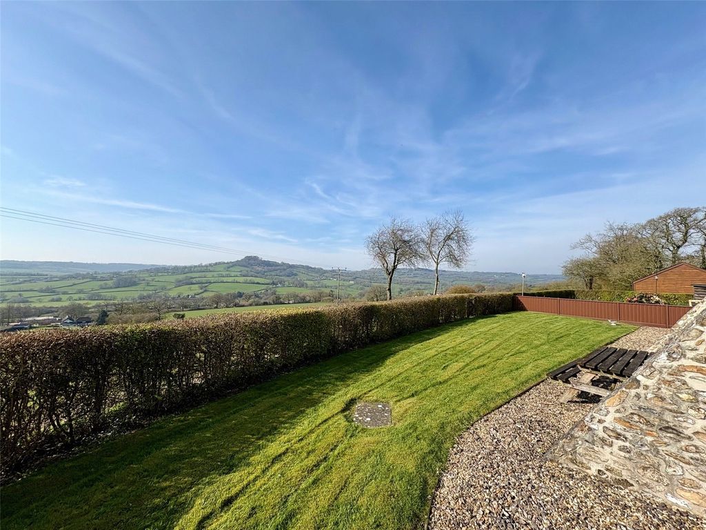 Property photo 2 of 23 Picture No. 02