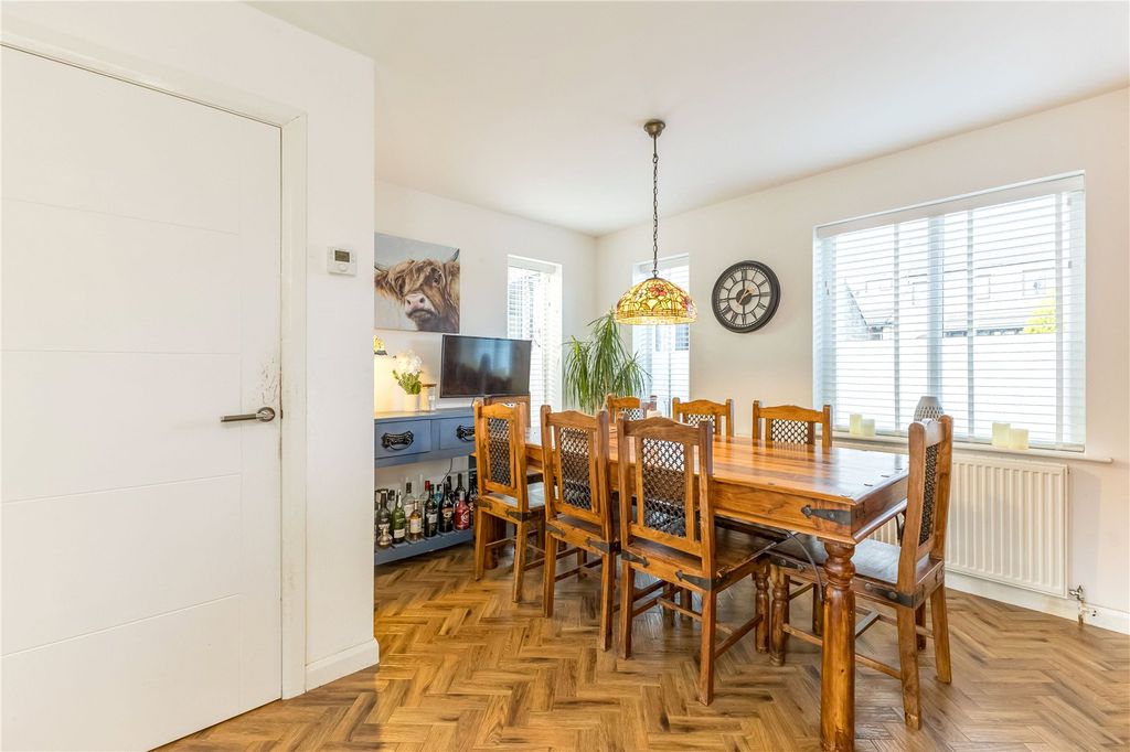 Property photo 2 of 22 Dining Room