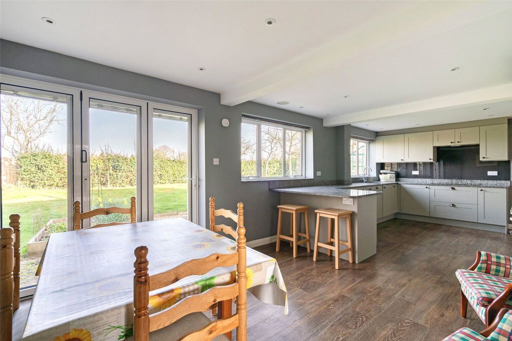 Property photo 2 of 18 Picture No. 03