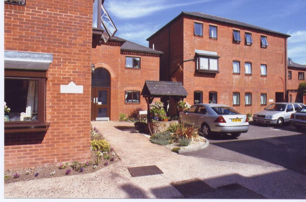 Property photo 1 of 1