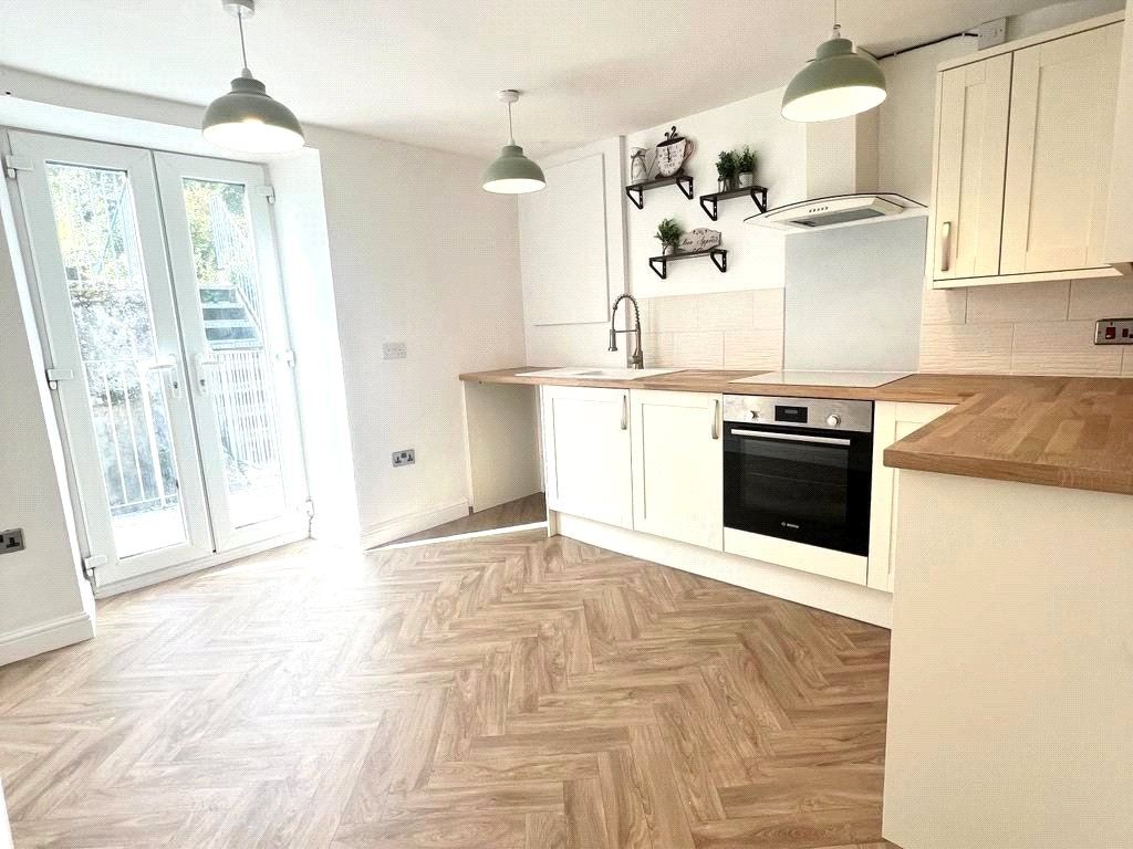 Property photo 1 of 8 Picture No. 21