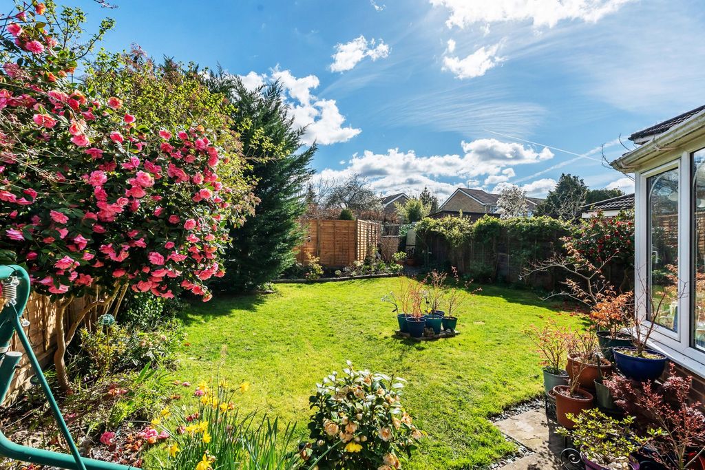 Property photo 2 of 31 Garden