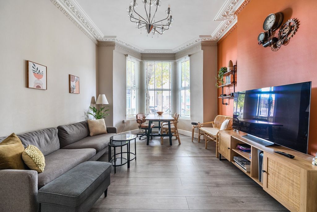 Property photo 1 of 7 Picture No. 09