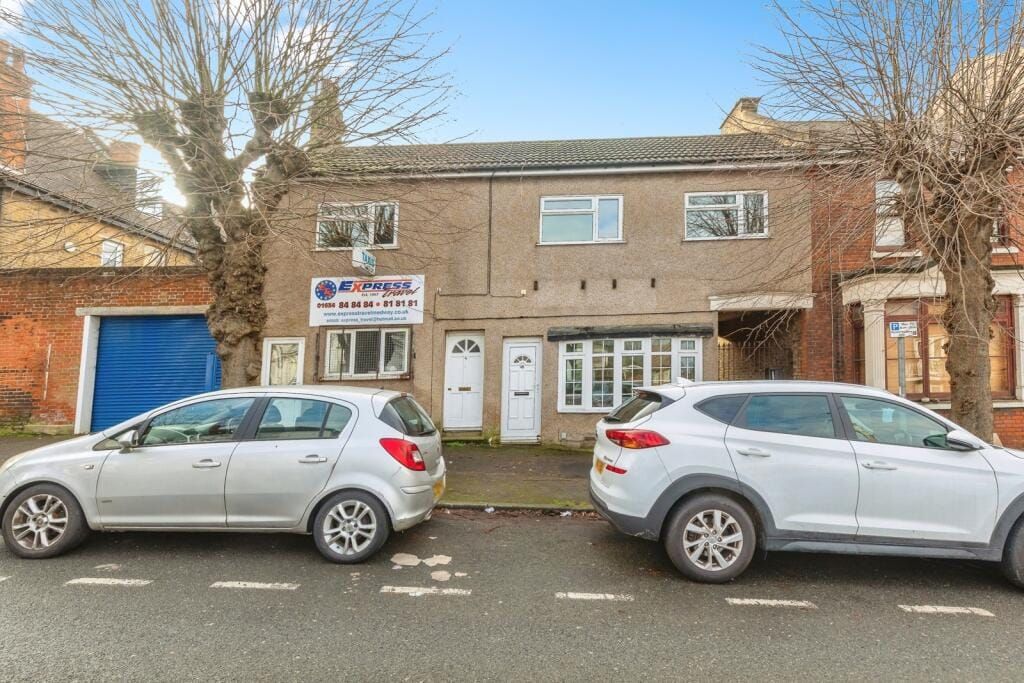 Property photo 1 of 12