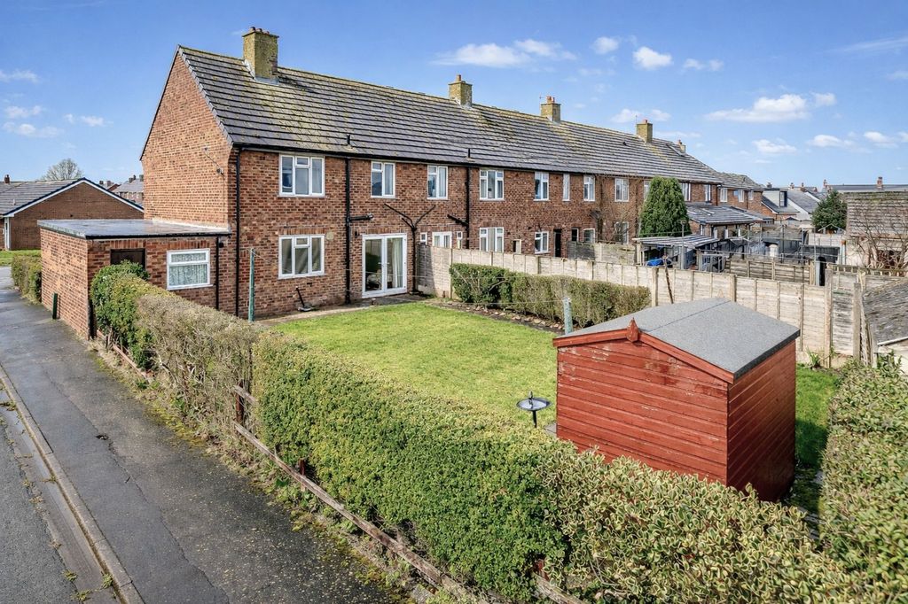 Property photo 2 of 26