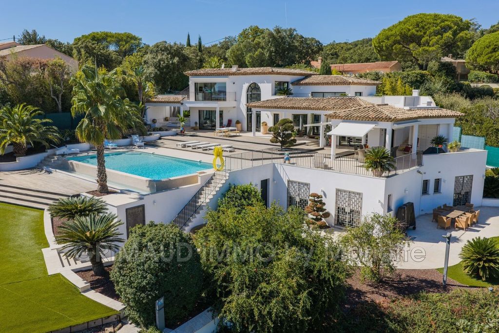 Property photo 1 of 18 Exceptional Property With A Sea View.Beauvallon Golf Estate