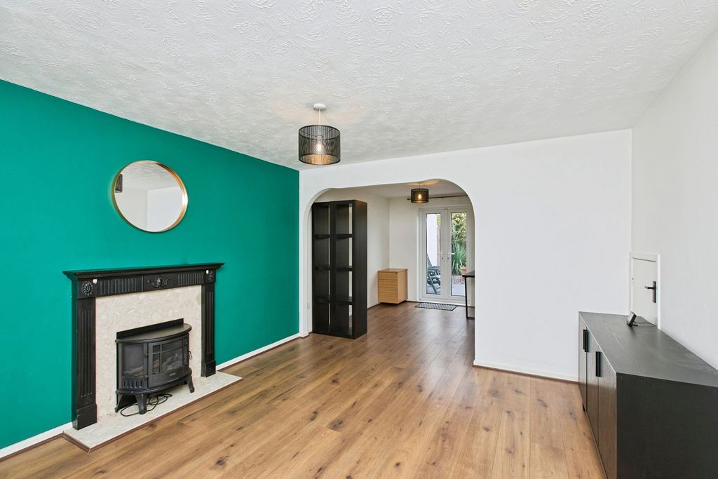 Property photo 2 of 16 Living Room