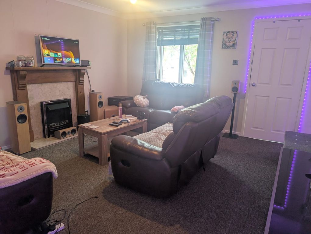 Property photo 3 of 11