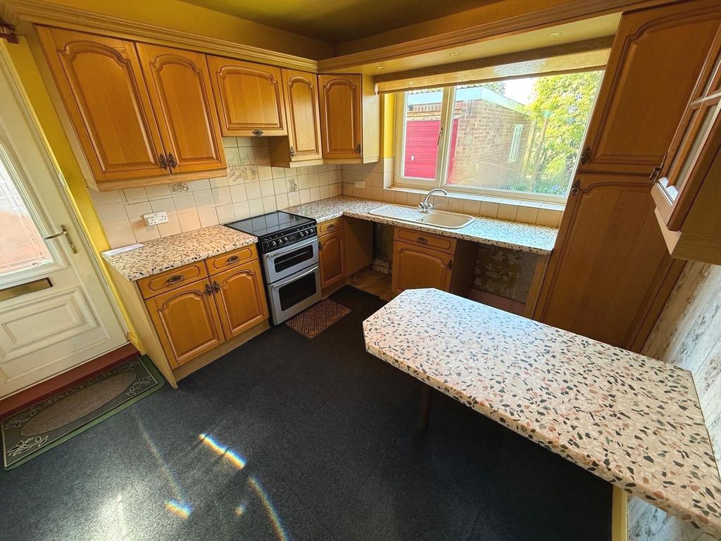 Property photo 3 of 16