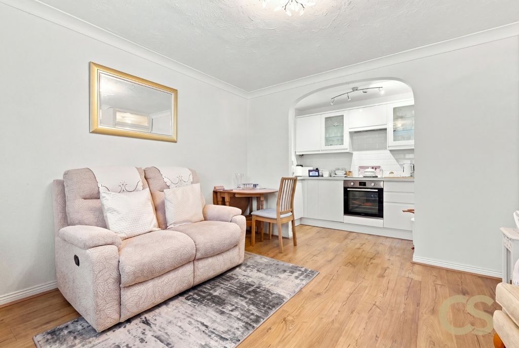 Property photo 3 of 9 5417015