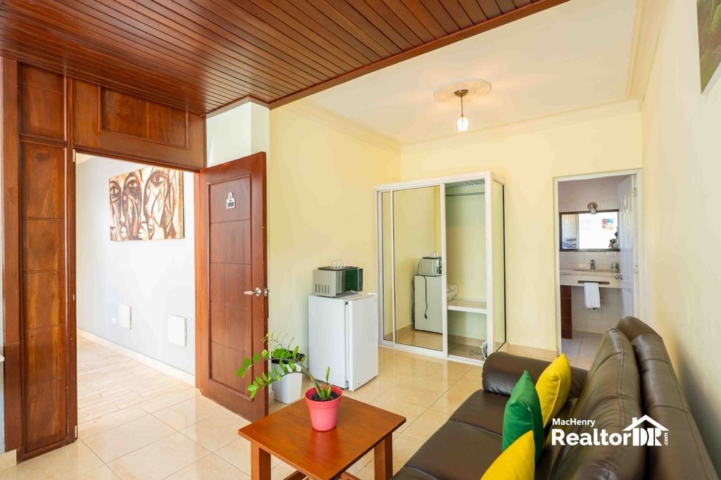 Property photo 3 of 18