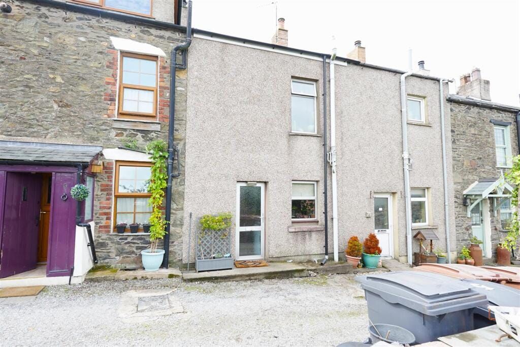 Property photo 1 of 16