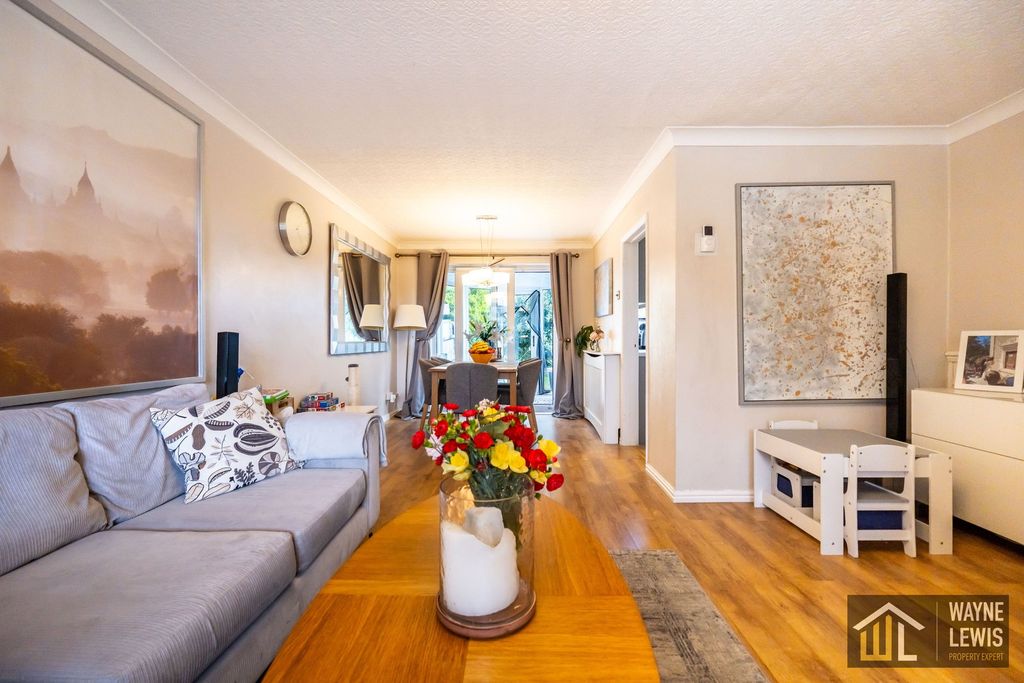 Property photo 3 of 35