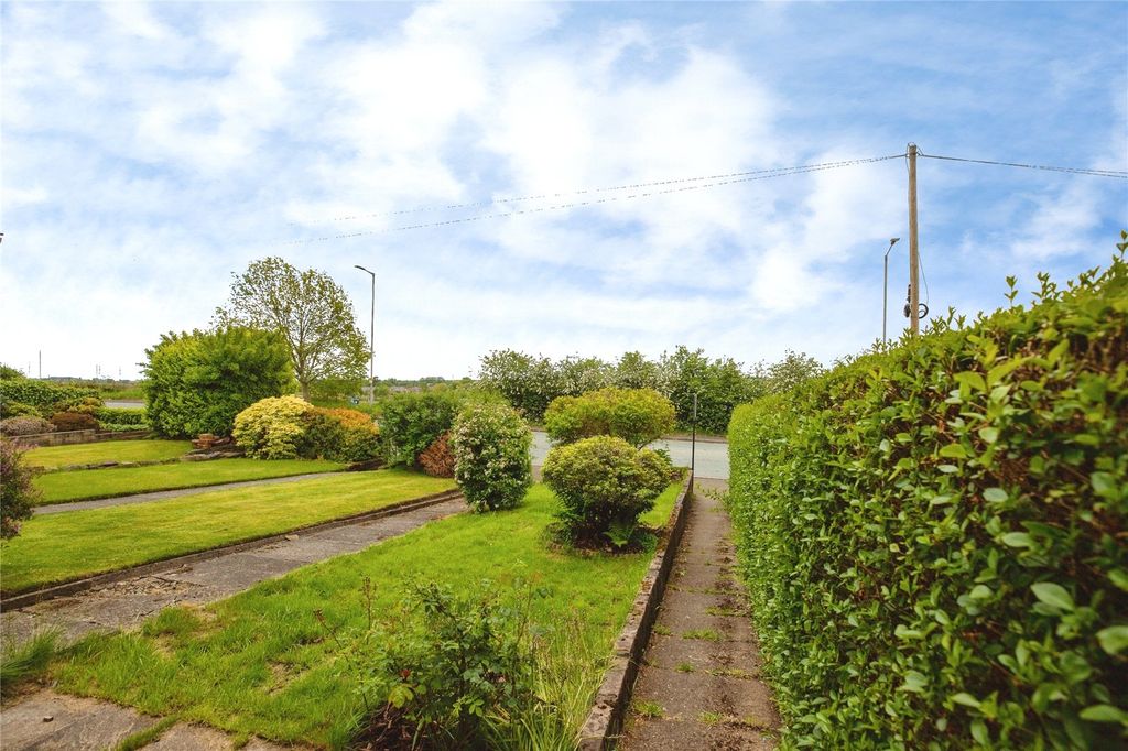 Property photo 2 of 28 Picture No. 05