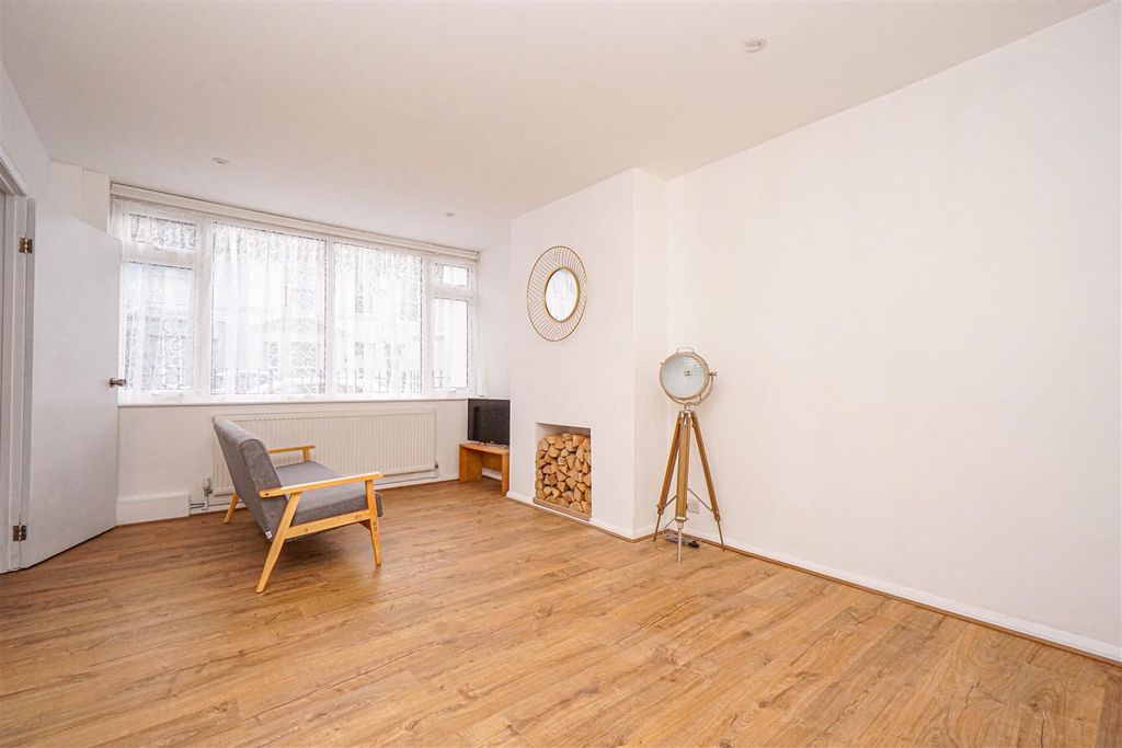 Property photo 2 of 20 Dsc03421.Jpg