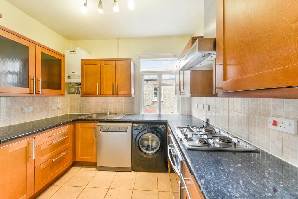 Property photo 2 of 9 Clive Road, 159A ...