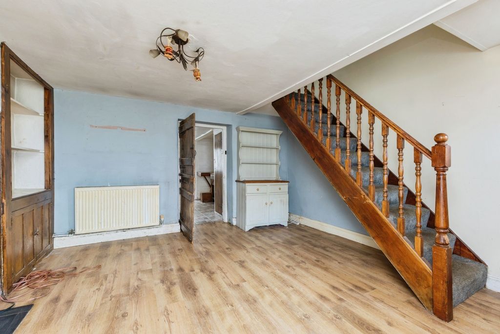 Property photo 2 of 20 Pbox-Img.Jpg
