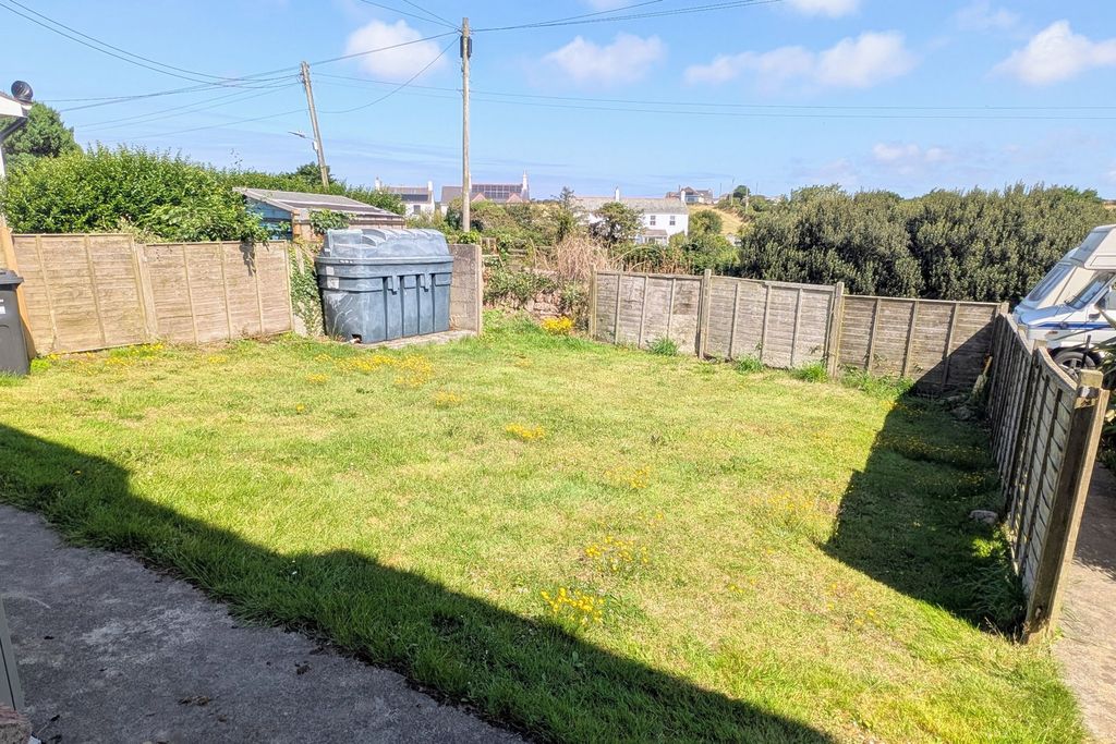 Property photo 3 of 19