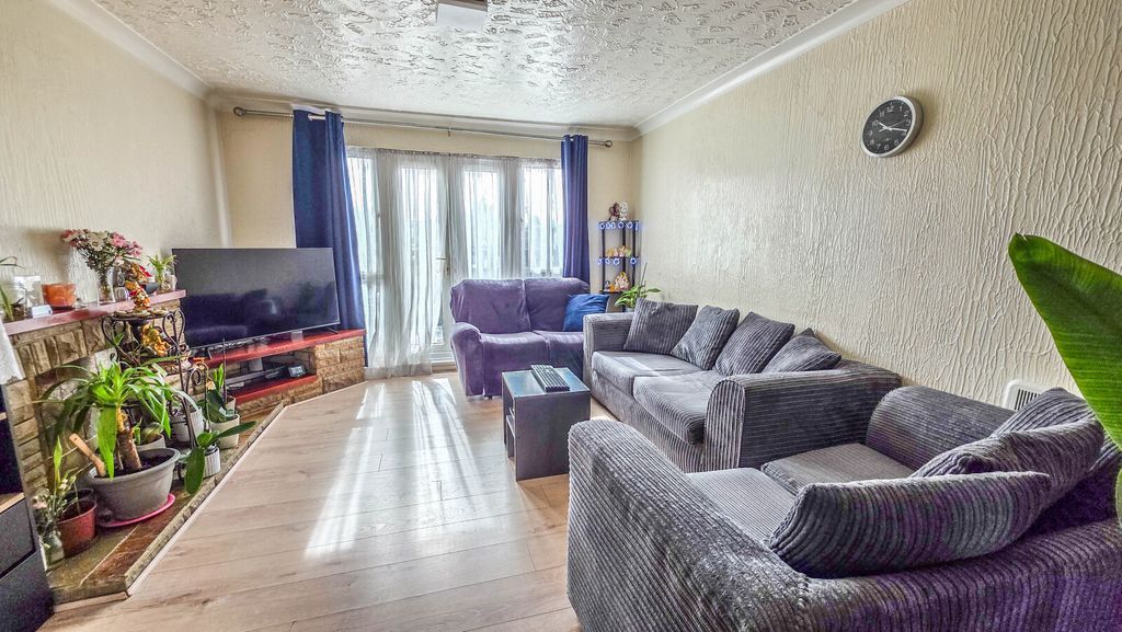 Property photo 3 of 15 Picture No. 22