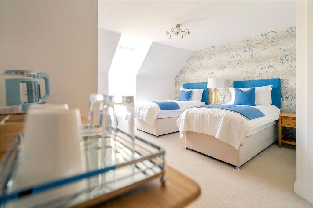 Property photo 2 of 7 Picture No. 01