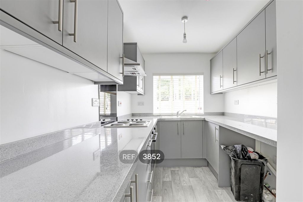 Property photo 2 of 12 Kitchen