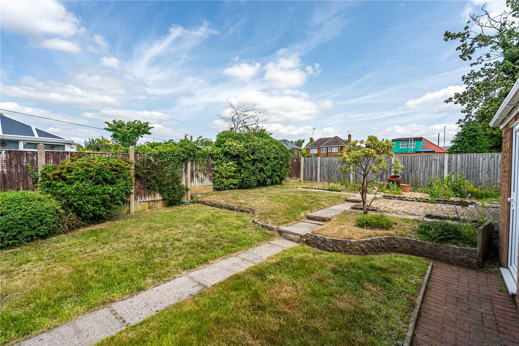 Property photo 2 of 17 Picture No. 30