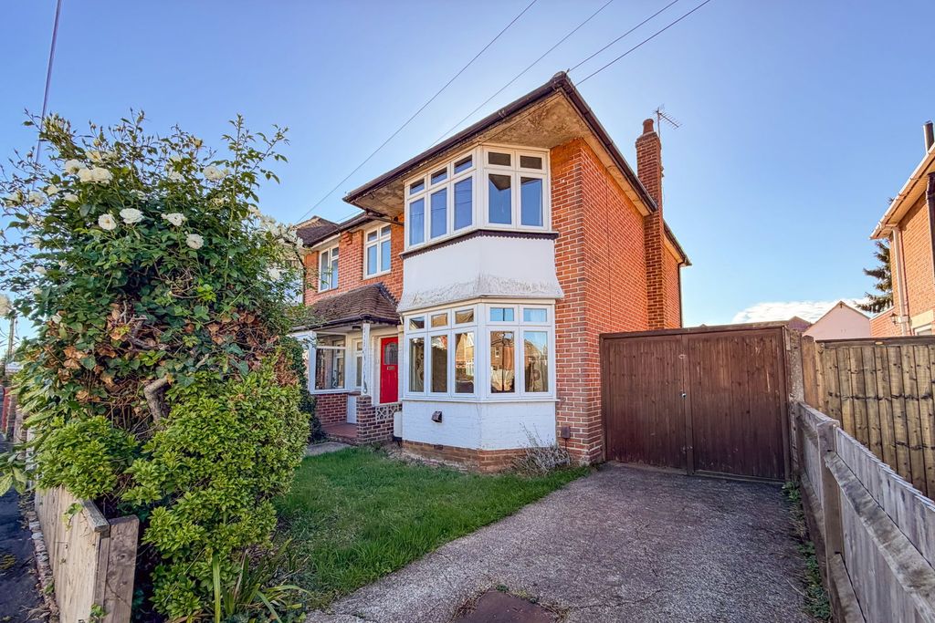 Property photo 1 of 28