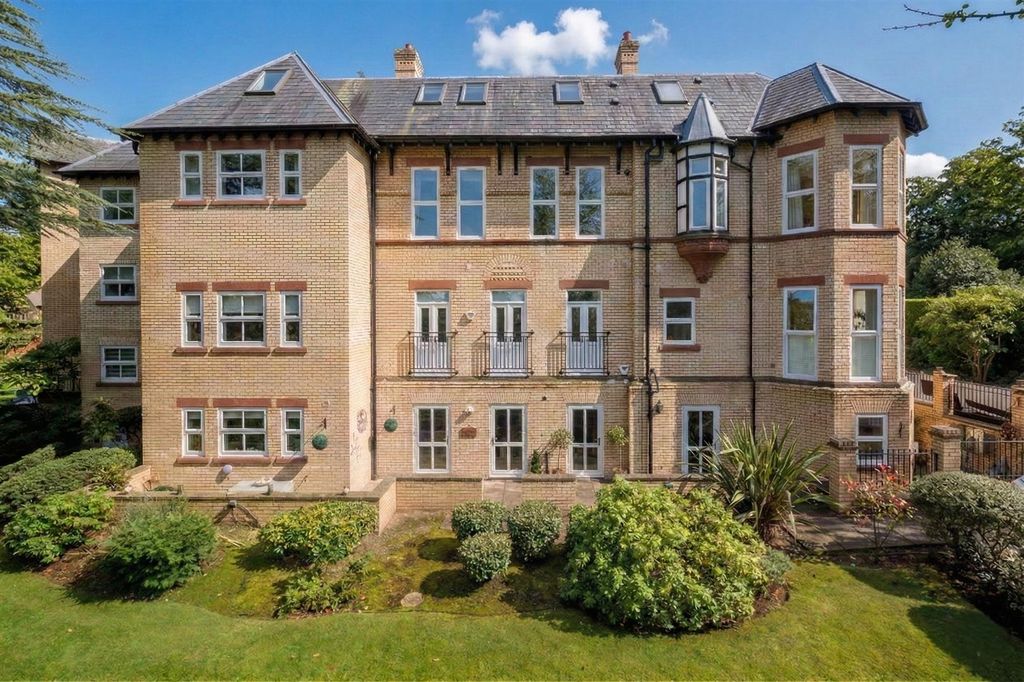 Property photo 1 of 36 Main