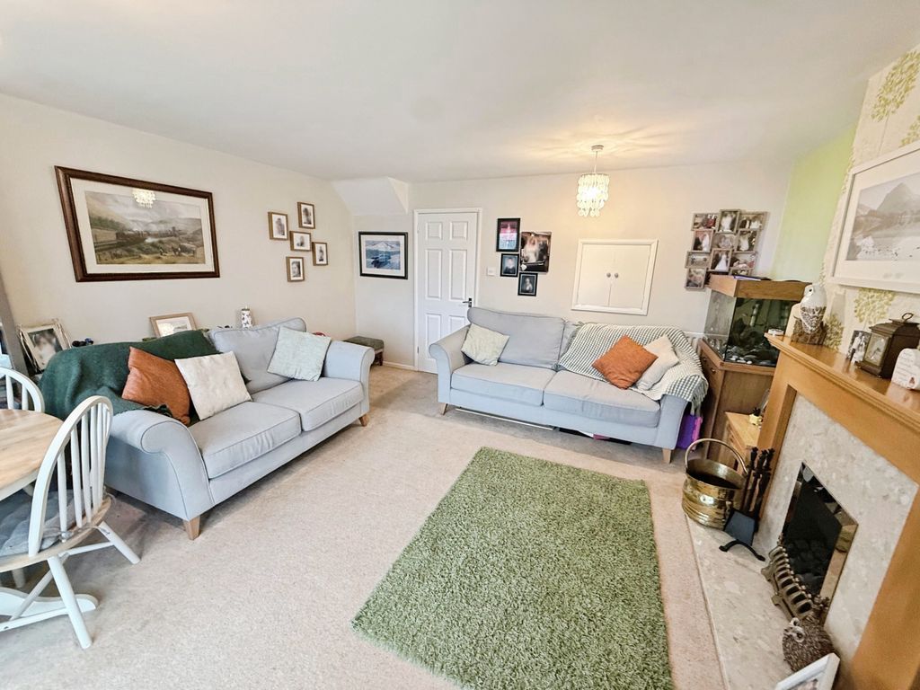 Property photo 2 of 19 Gallery