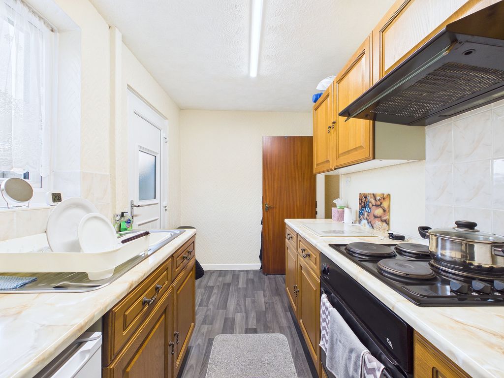 Property photo 3 of 19