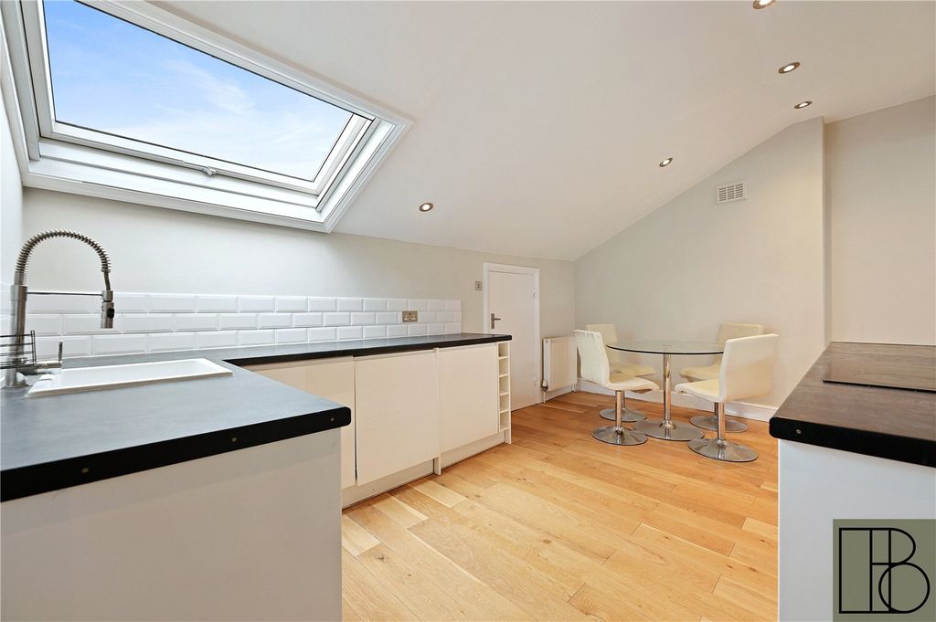 Property photo 1 of 10 Picture No. 23