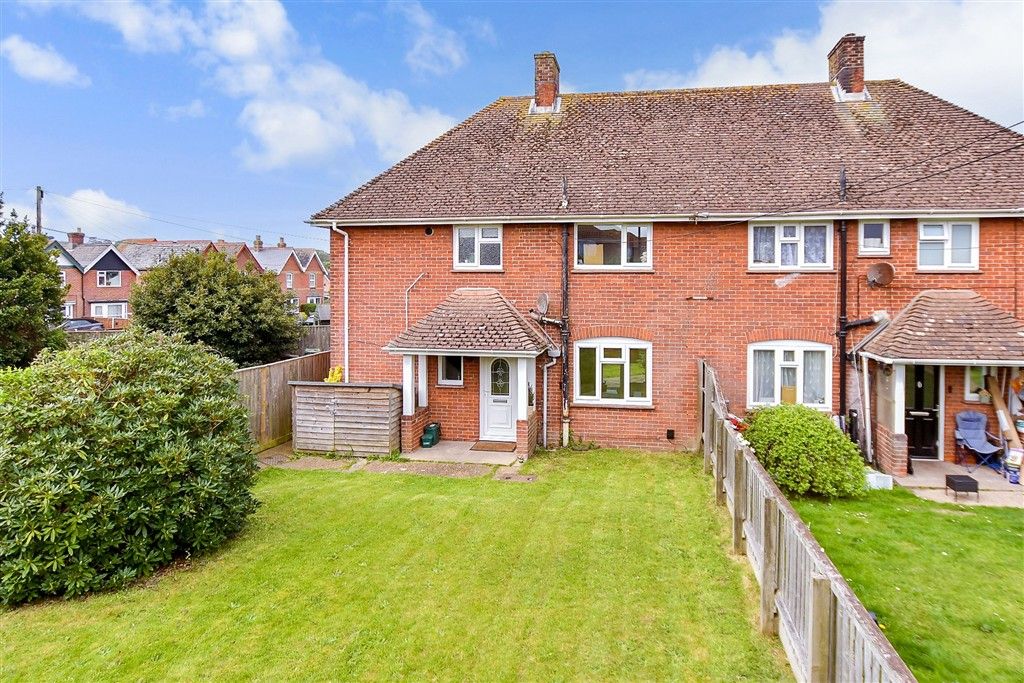 Property photo 1 of 10 Front