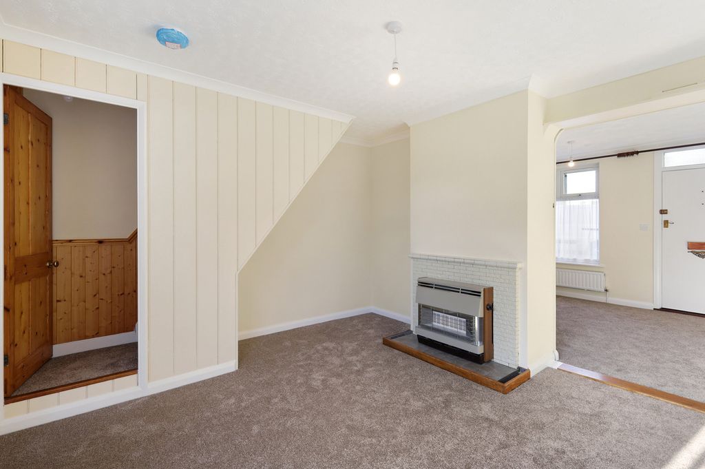 Property photo 2 of 25