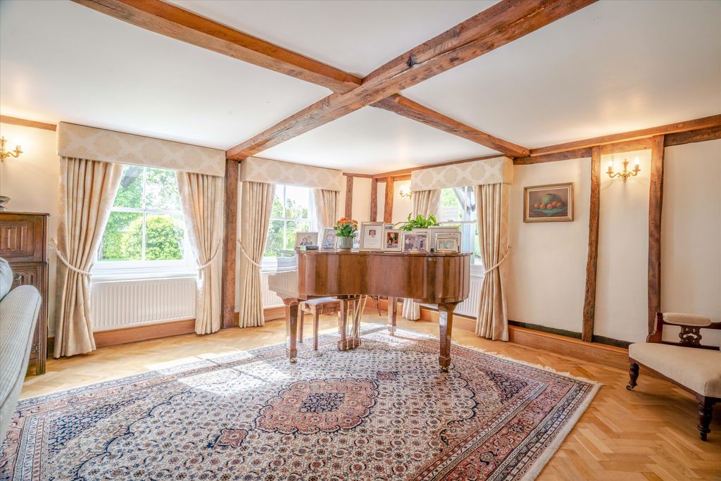 Property photo 2 of 17 Image