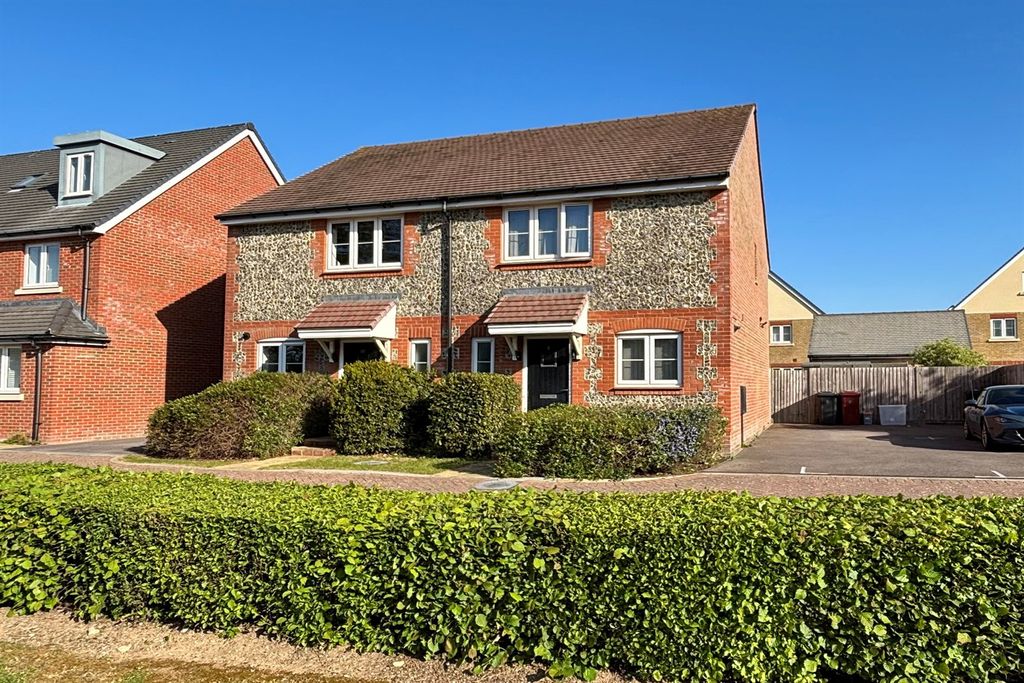 Property photo 1 of 8 (Main)