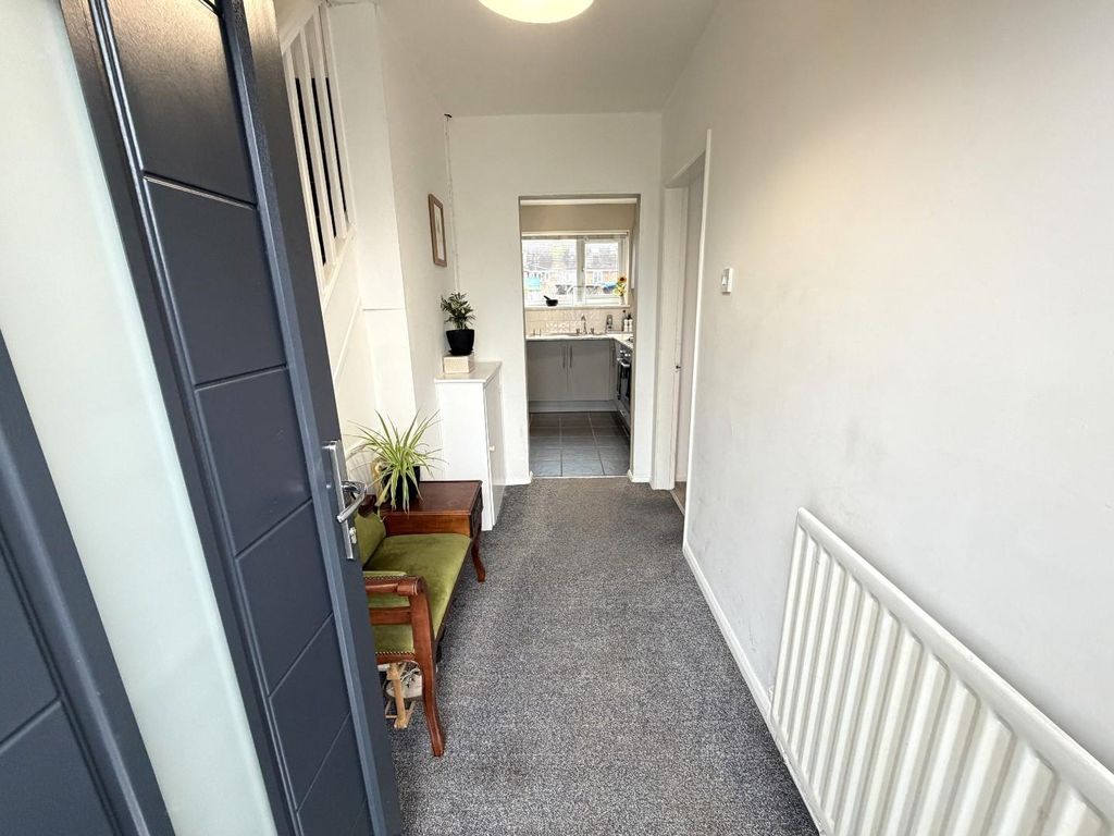 Property photo 2 of 18 Hall